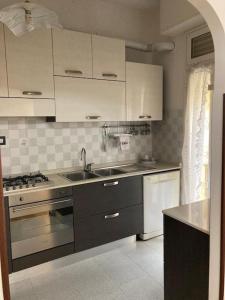 Η κουζίνα ή μικρή κουζίνα στο Appartamento giardino