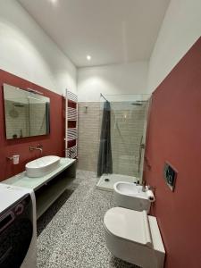 4 Balconi rooms Paladini B&B e appartamenti tesisinde bir banyo