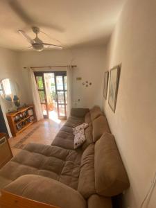 The Best House Tenerife Habitaciones Compartidas的休息区