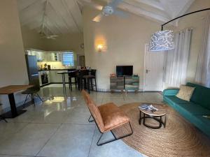 Η κουζίνα ή μικρή κουζίνα στο 21 Villa Chuchubi