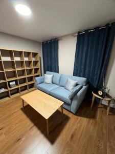 Posezení v ubytování Blacklion prime location apartment