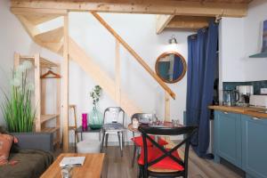 Kuchyň nebo kuchyňský kout v ubytování Tiny House Maison de pecheur