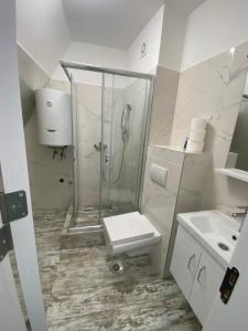 Kopalnica v nastanitvi Apartman Leona F3