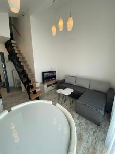 Χώρος καθιστικού στο Apartman Leona F3
