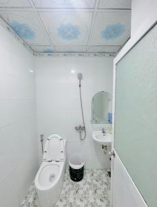 NHÀ NGHỈ NHẬT ANH tesisinde bir banyo