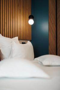 Postel nebo postele na pokoji v ubytování Hypnose Resort - Adult Only 14
