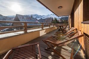 O vedere generală la munți sau o vedere la munte luată de la acest apartament