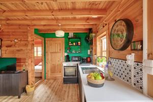 Φωτογραφία από το άλμπουμ του Paisible et insolite chalet pour 4 personnes a Penmarch σε Penmarch +10 φωτογραφίες