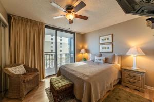 En eller flere senge i et værelse på Edgewater W208 Beach Bungalow Bliss + 42 billeder