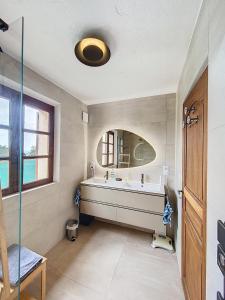 Łazienka w obiekcie Villa Vikel