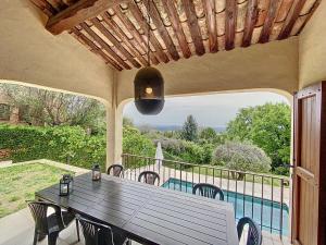 Balkon lub taras w obiekcie Villa Vikel