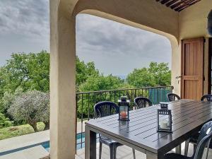 Balkon lub taras w obiekcie Villa Vikel