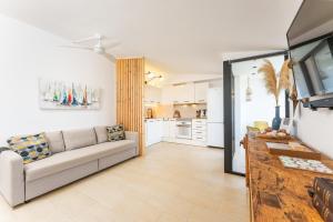 Gallery image of Acogedor Duplex en Ciutadella-Playa Santandria in Cala Santandria