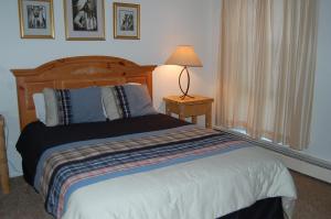 Giường trong phòng chung tại Hi Country Haus Unit 1908