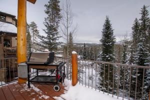 Το 12 Yukon Lane Townhome τον χειμώνα