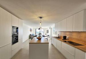 Gallery image of Nouveau Superbe appartement - Rsd Calypso Tiuccia in Casaglione