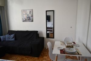 Et opholdsområde på Hermoso apartamento en puerta de la Ciudad Vieja