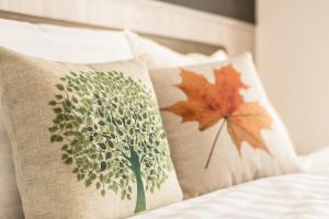 Letto o letti in una camera di Stanford Hillview Hotel Hong Kong