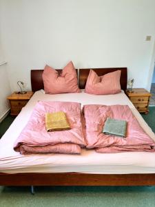 Letto o letti in una camera di Hillside Hideaway