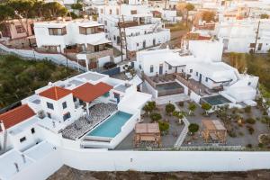 Foto dalla galleria di Kalathos Square luxury suites a Kalathos