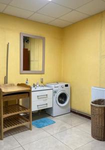 Φωτογραφία από το άλμπουμ του Lovely 1-room rental unit in Liepaja στη Λιέπαγια +3 φωτογραφίες