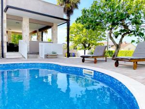 Bazén v ubytování Private Villa SoulSet with swimming pool nebo v jeho okolí