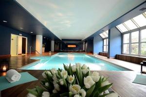Bazén v ubytování Best Western Plus Hotel Le Favaglie nebo v jeho okolí