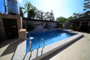 Swimming pool sa o malapit sa Cavite, Private Resort, Pool, Garden