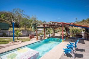 Piscina di Full house with 2 bedrooms and private pool, 5 guest o nelle vicinanze