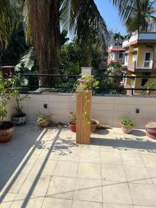 Galeriebild der Unterkunft Riverside Palm Condo with AC near Kamakhya Temple in Guwahati