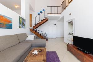 Posezení v ubytování Penthouse Ugljan by Belmont Realty