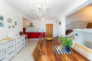 Kuchyň nebo kuchyňský kout v ubytování Penthouse Ugljan by Belmont Realty