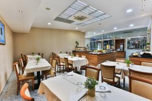 Restoran või mõni muu söögikoht majutusasutuses Kings Park Hotel