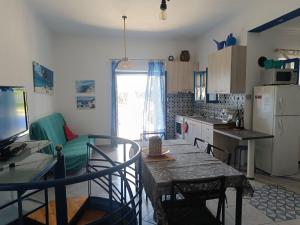 Gallery image of Right Across The Sea in Nea Kalikratia