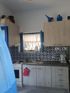 Gallery image of Right Across The Sea in Nea Kalikratia