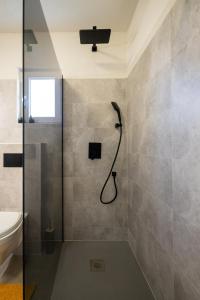 Ένα μπάνιο στο Apartman MIRA