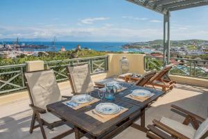 Gallery image of Avrofilito Syros Houses in Ermoupoli