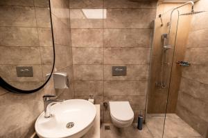 Koupelna v ubytování Aktas Hotel