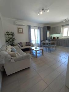 A seating area at Leo House Kea