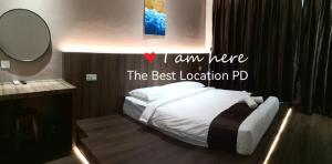 THE BEST LOCATION客房内的一张或多张床位