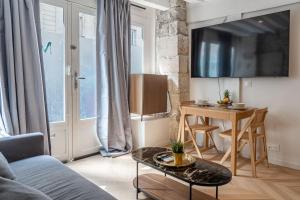 Televisor o centre d'entreteniment de Lavie Maison A C & Sauna