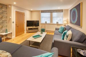 TV a/nebo společenská místnost v ubytování Morse Cottage