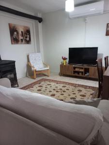 Foto dalla galleria di pamuk konukevi, bahçe katı, daire a Ayvalık