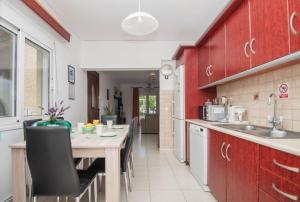 Kuchyň nebo kuchyňský kout v ubytování Lemon Tree Zante city Apartment by "elite"