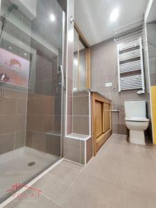 Koupelna v ubytování La Casita de Diana Laredo, Casco Antiguo, playa cercana, parking opcional