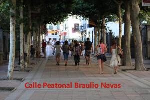 Hostia v ubytovaní Hervas Centro Apartamento IDEAL FAMILIAS 6 adultos y 2 niños-