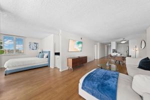 Breathtaking Panoramic Ocean Views By Venice Beach