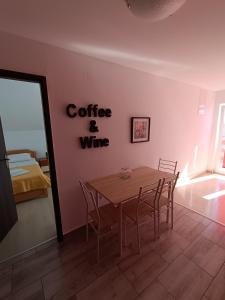 Postel nebo postele na pokoji v ubytování Apartments Toni