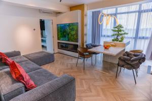 Χώρος καθιστικού στο White Residence