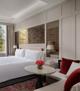 Letto o letti in una camera di The Biltmore Mayfair
